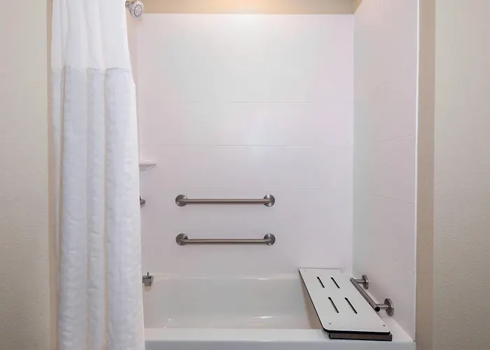 Coral Pointe Sarasota, An Ascend Collection Hotel
