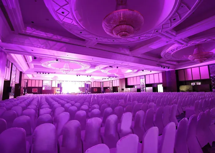Moevenpick Grand Al Bustan