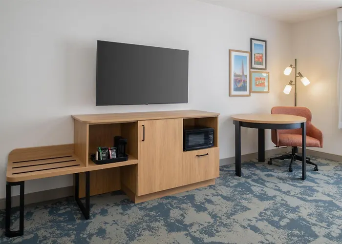 Hampton Inn & Suites Redding