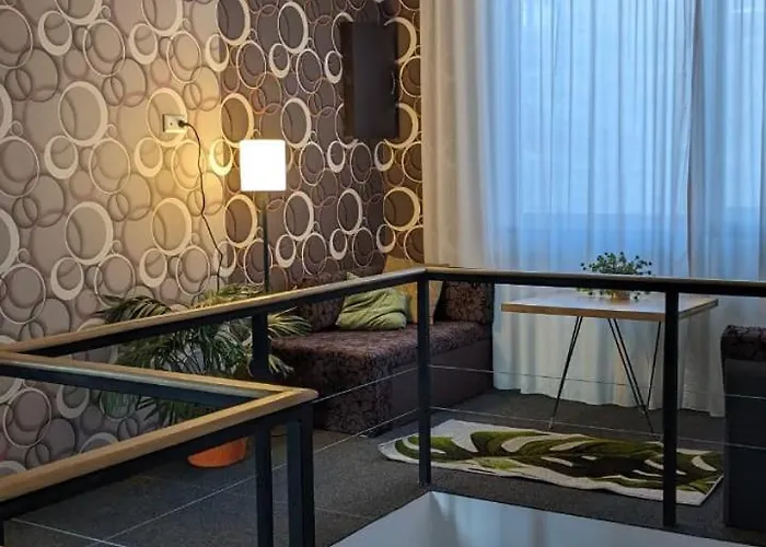 Hotel Club-2100
