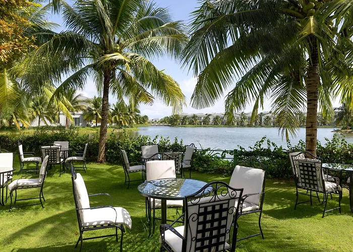 Melia Vinpearl Cam Ranh Beach Resort