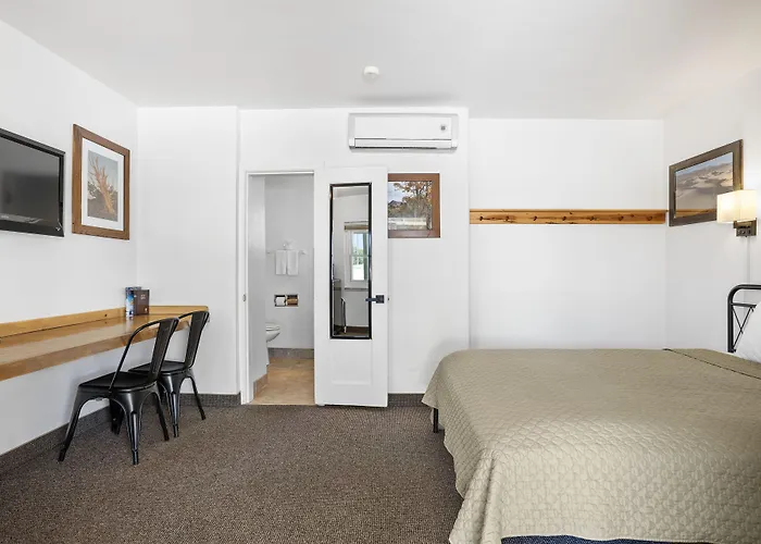 Eastern Sierra Motor Lodge
