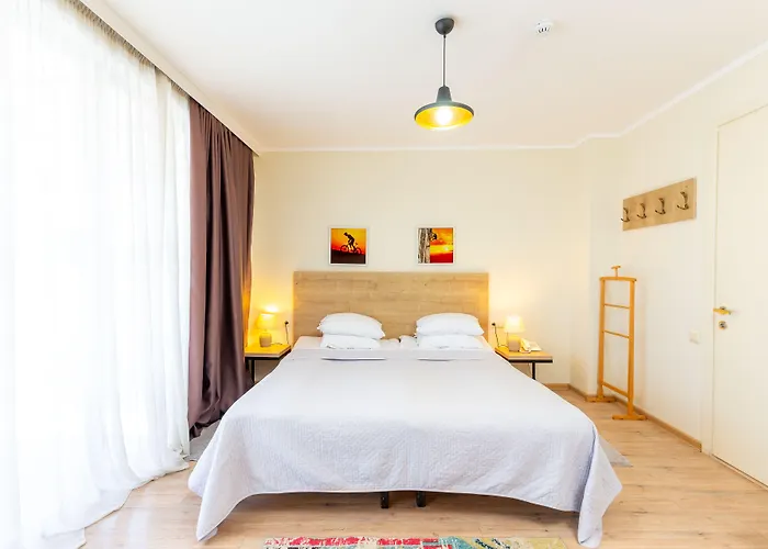 Hotel N16