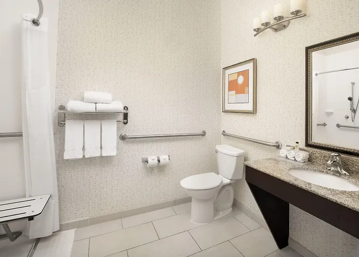 Holiday Inn Express Uvalde By Ihg