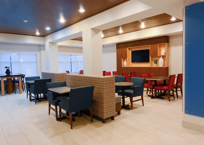 Holiday Inn Express Hotel & Suites New Boston By Ihg