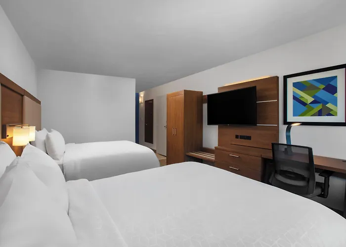 Holiday Inn Express Charleston-Civic Center By Ihg