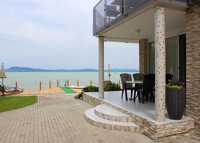 Parton Villa Apartments
