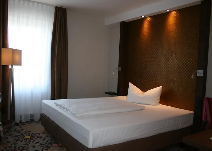 HOTEL PARQÉO im A66