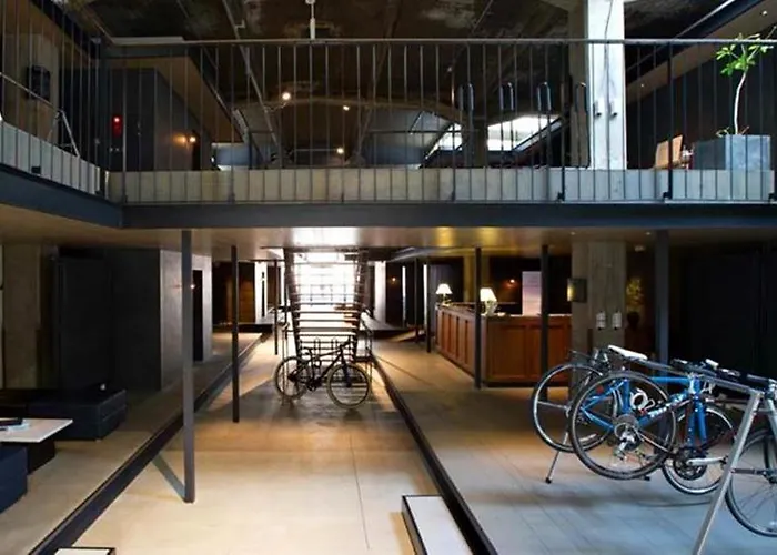 Hotel Cycle