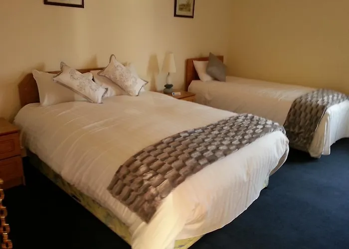Halfway House Hotel