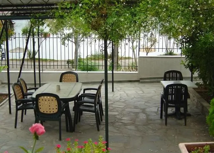 Morfeas Hotel