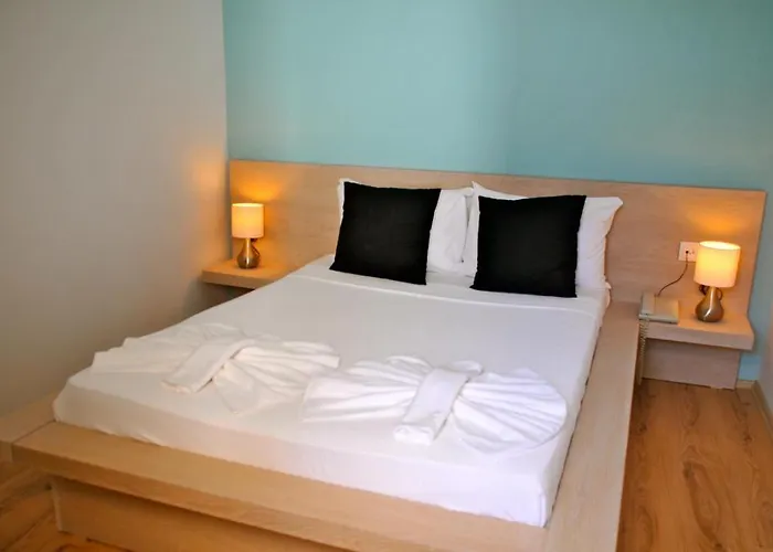 Club Cherry Hotel & Family Suites