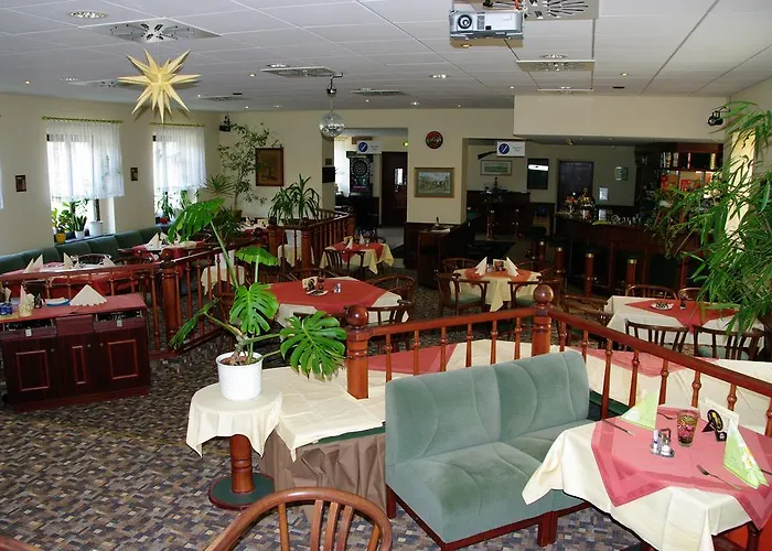 Landhotel Goldener Löwe mit Pension Am Taurastein