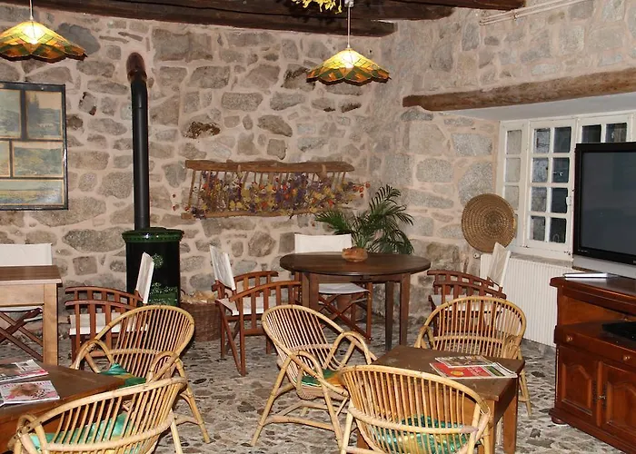 Hotel Auberge Du Combaire