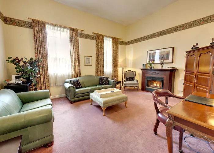 The Woodlawn Inn