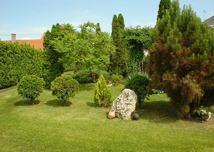 Oeroekzoeld Apartmanok Balatonfenyves