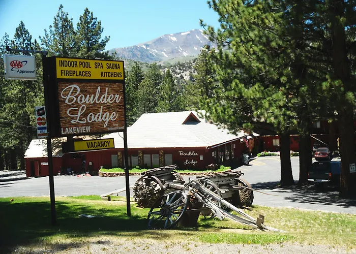 Boulder Lodge