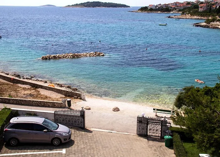 Villa Lozica