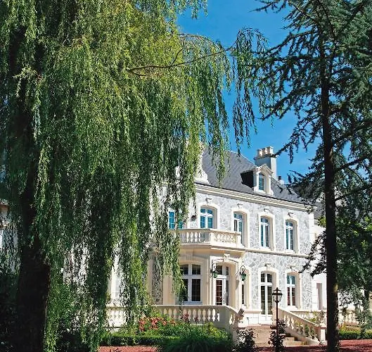 Logis Hôtel&Restaurant - Le Château Des Tourelles 3 étoiles
