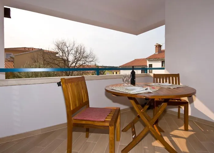 Rooms And Apartments Villa Dama