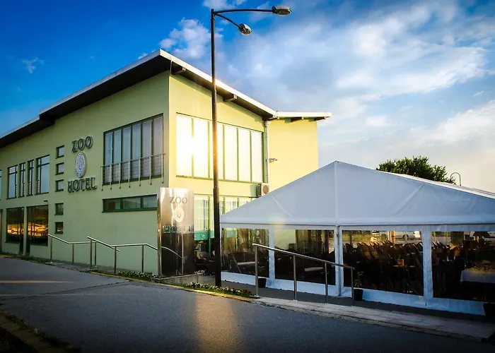 Zoo Hotel