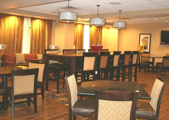 Hampton Inn Newcomerstown