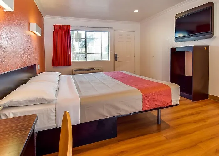 Motel 6 Garden Grove