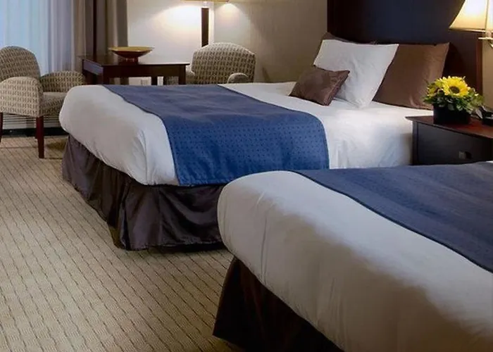 Nichols Village Hotel And Spa