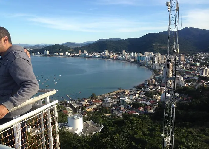 Apartamento em Meia Praia