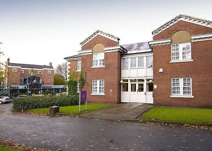 Premier Inn Stockport Central