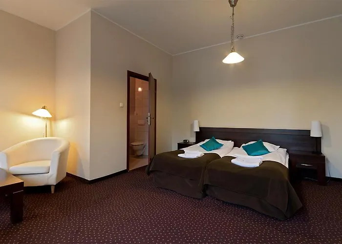 A' Propos Hotel, Restauracja, Club