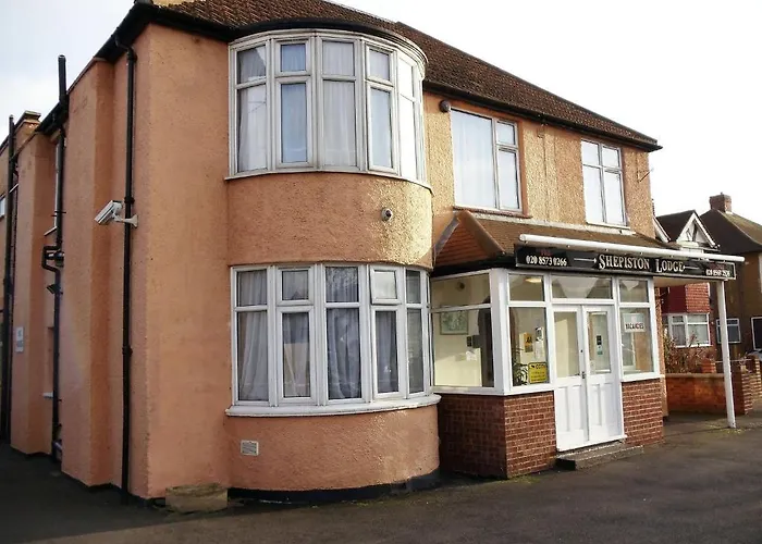 Heathrow Lodge Ltd