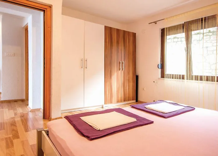 Apartment Ivan Mili
