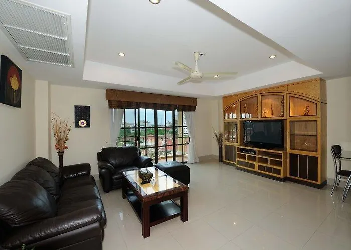 Royal Park Apartments