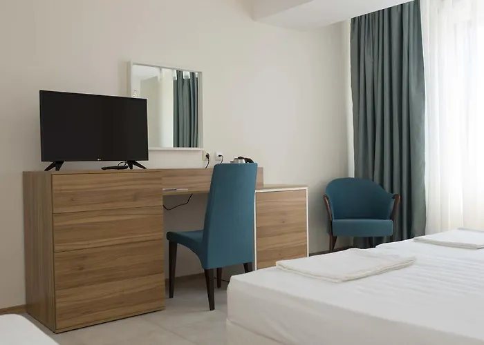 Ema Hotel