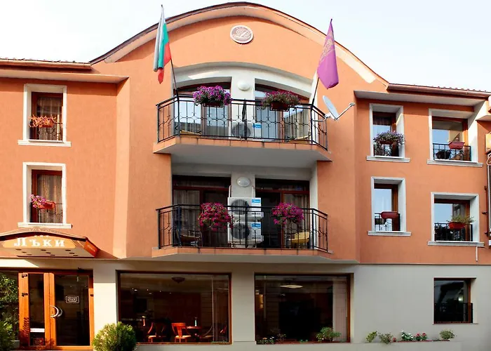 Lucky Hotel