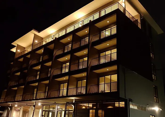 Riverawan Hotel