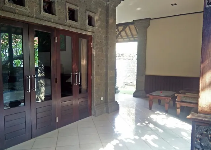 Puri Rai Hotel