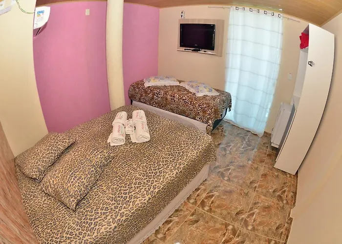 Pousada Familia Flores Penha 