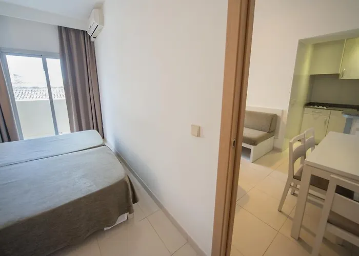 Apartamentos Embat