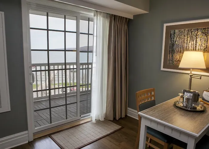 Watkins Glen Harbor Hotel