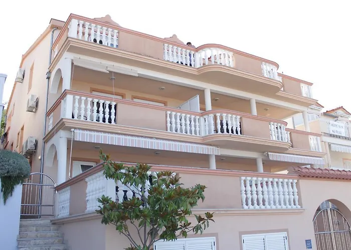 Apartments Mustac