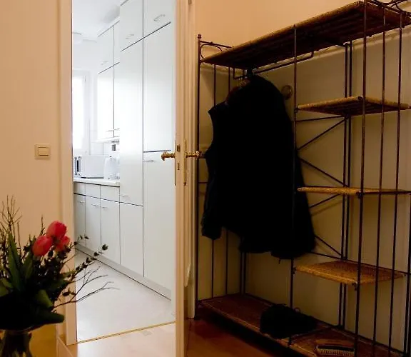 Maria-Viktoria Apartment