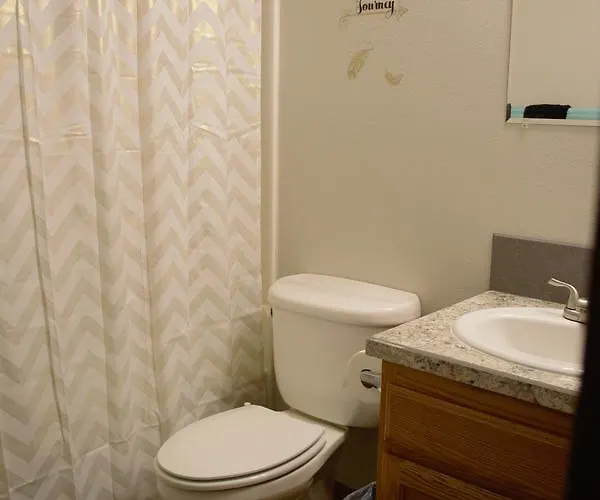 8635 Ustick Road Apartment