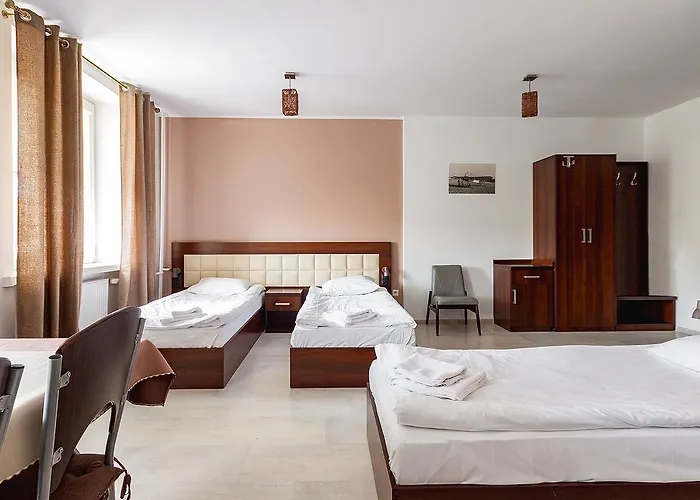 Avion Hotel
