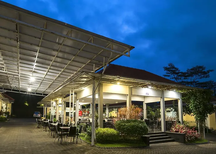 Riverstone Hotel & Cottage