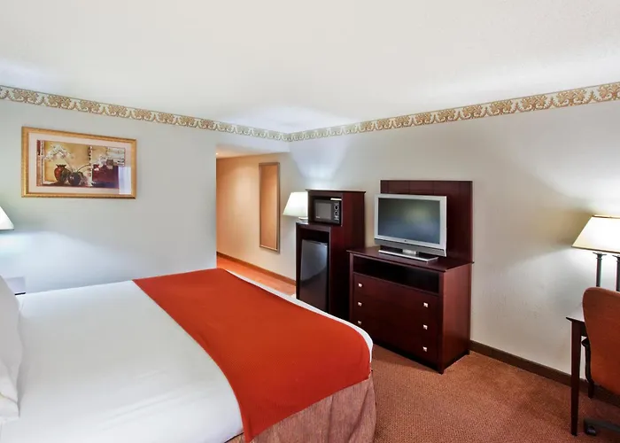 Holiday Inn Express Atlanta W