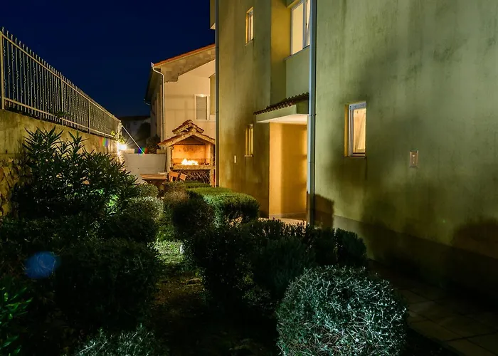 Apartments Neve