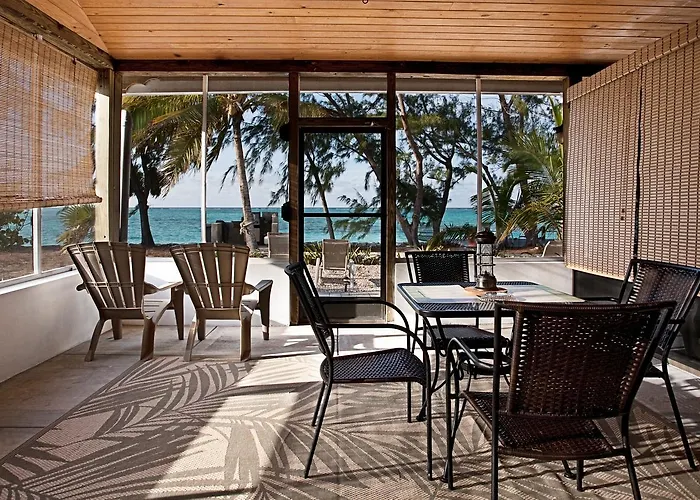 Hollywood Beach Suites Turks And Caicos