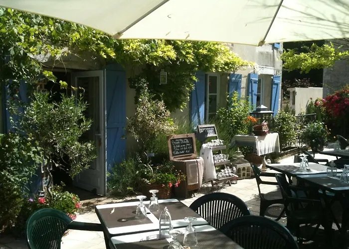 Logis Hotel Restaurant La Grange Du Relais